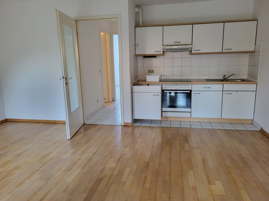 Wohnzimmer mit der K�che Zweifamilienhaus Hohen Neuendorf