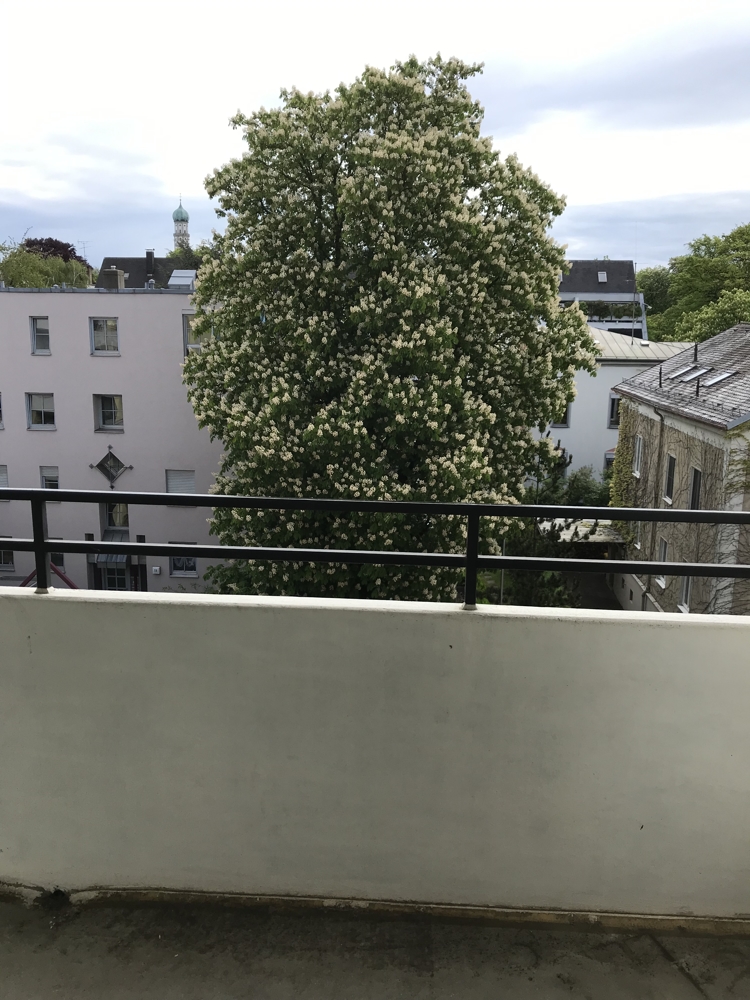 Blick von Ost-Balkon Etagenwohnung Augsburg / Zentrum