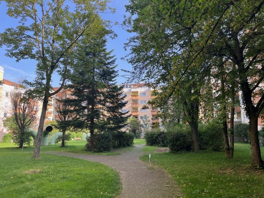 Hof Dachgeschosswohnung Augsburg / Univiertel